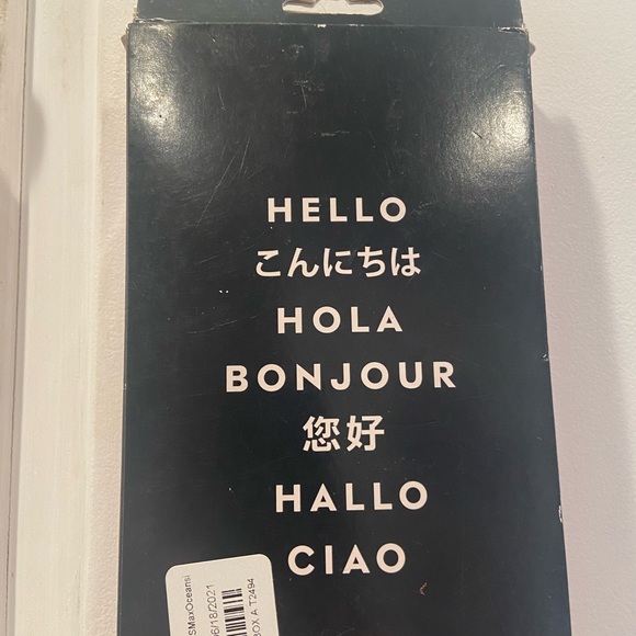 Kate Spade IPhone 11 Pro case * Brand New* - Picture 2 of 2